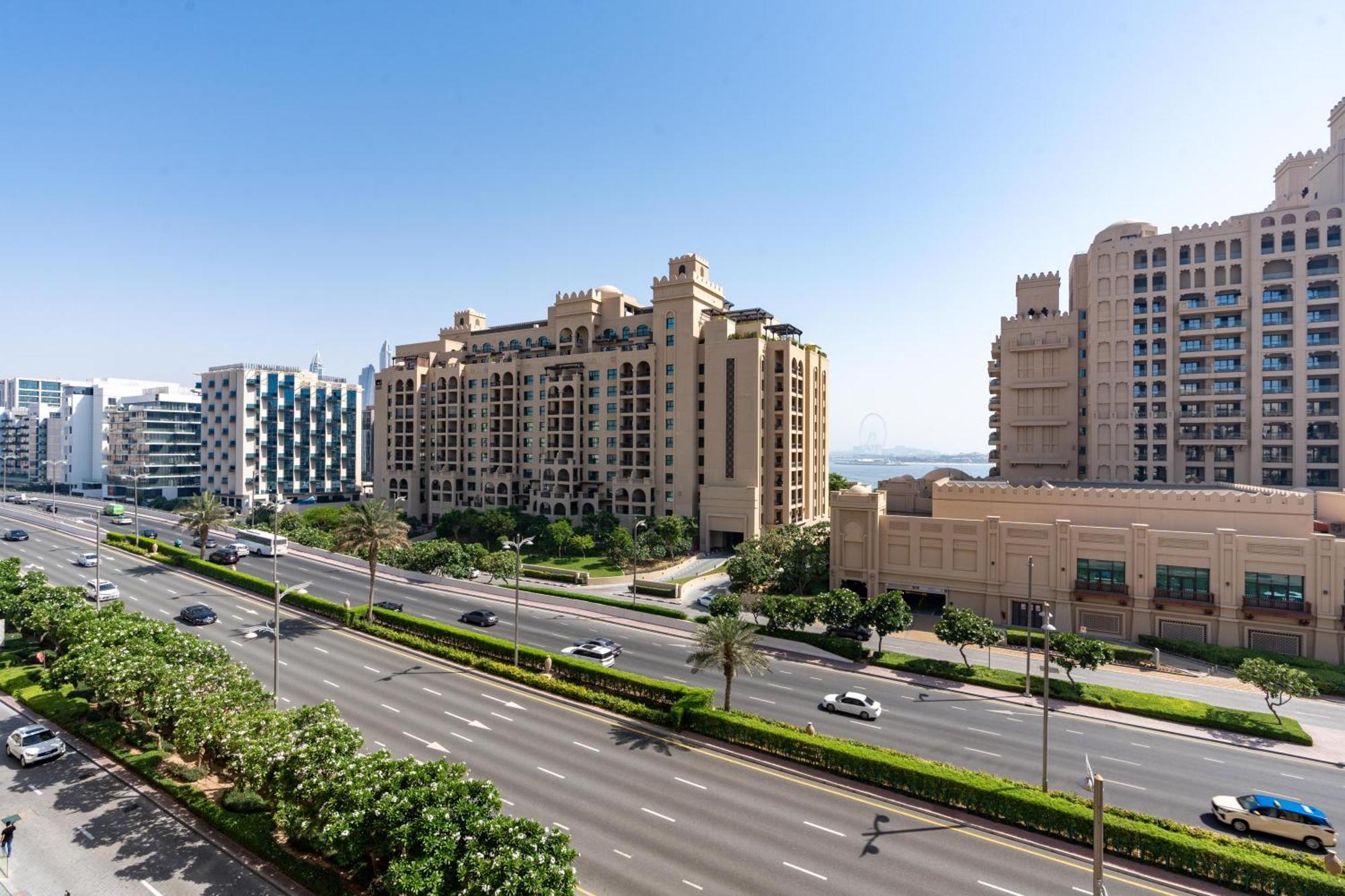 Apartment Golden Mile At Its 2br Maids Palm Jumeirah Dubai