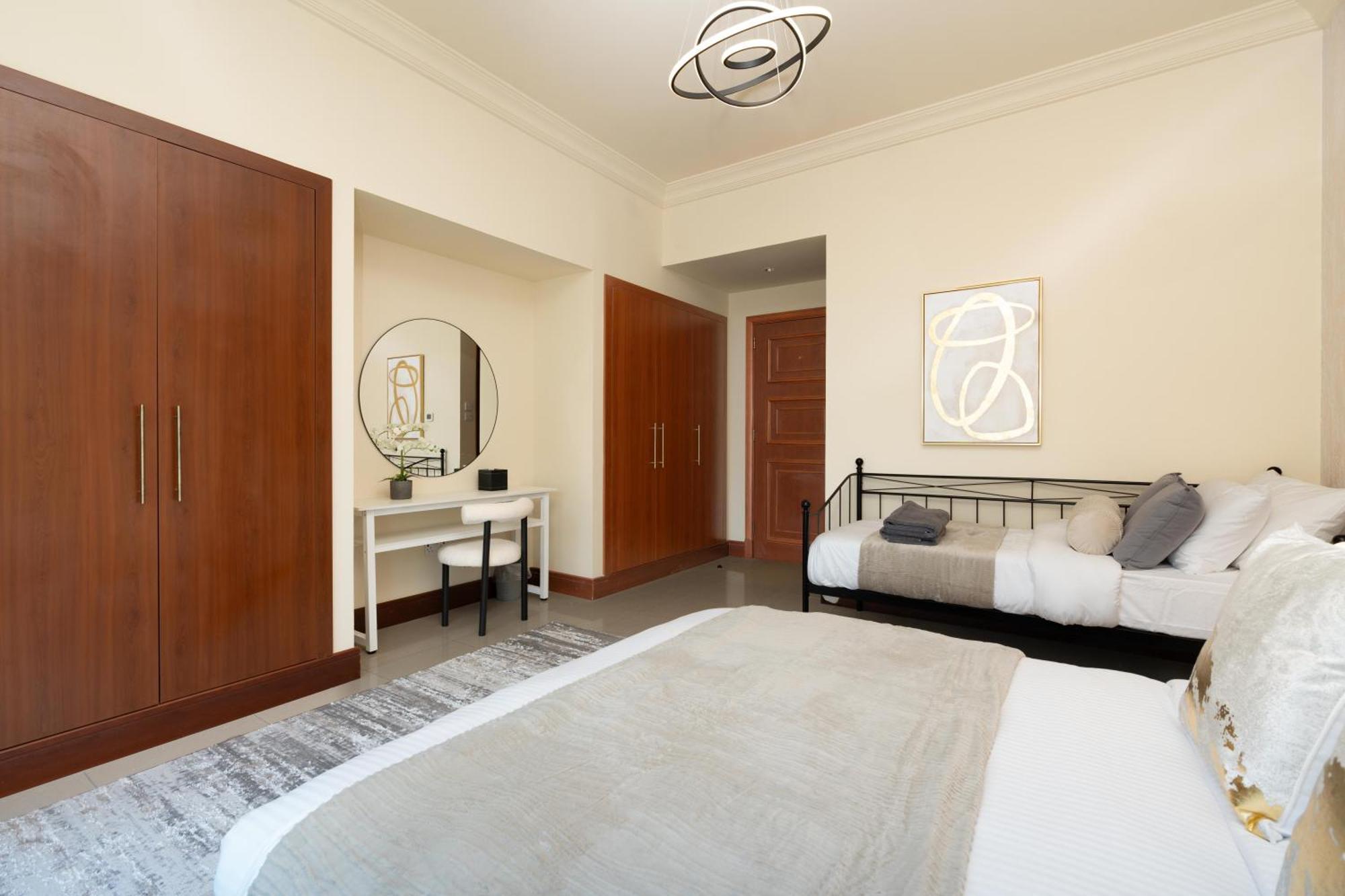Apartment Golden Mile At Its 2br Maids Palm Jumeirah Dubai