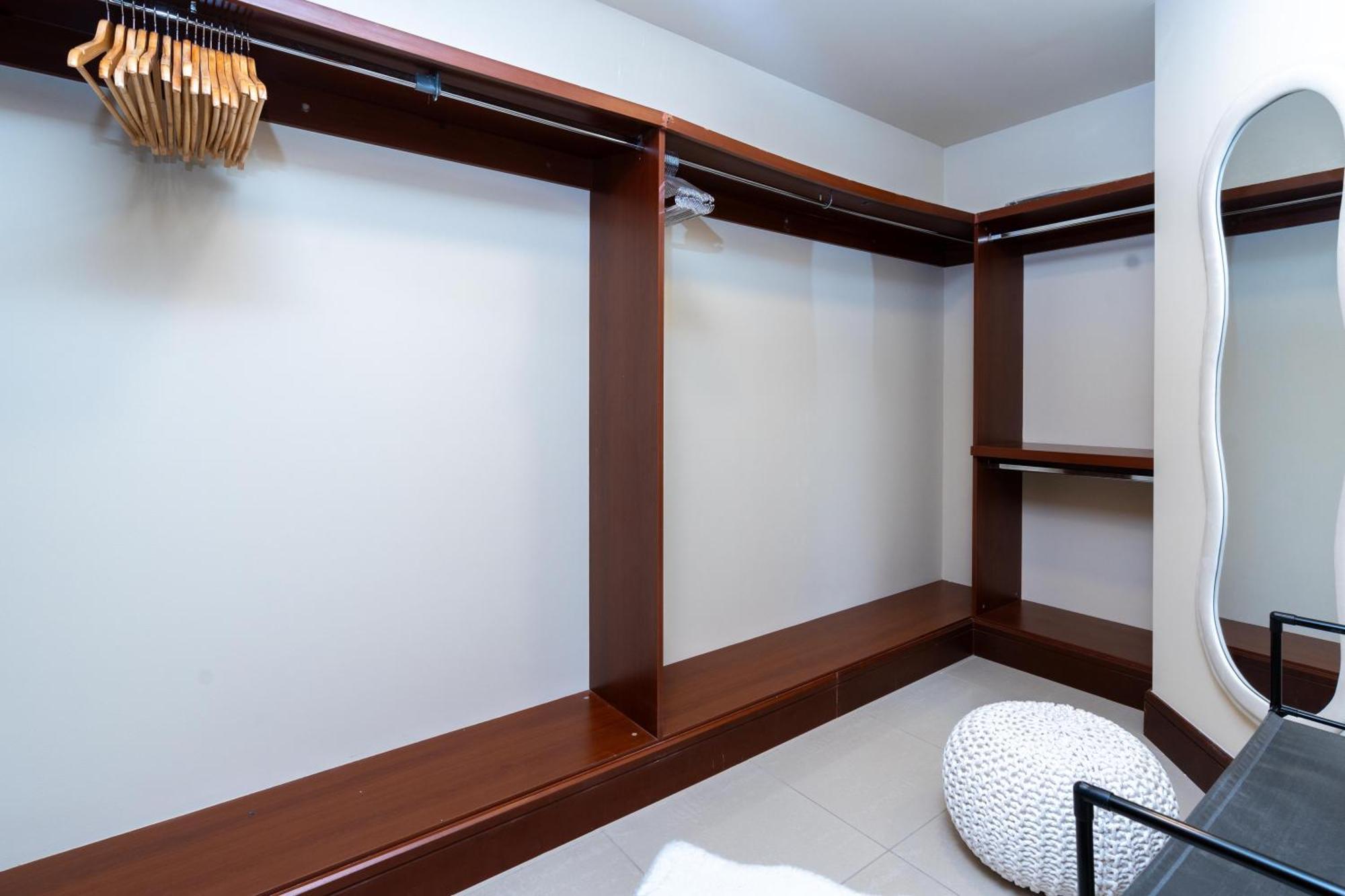 Golden Mile At Its 2br Maids Palm Jumeirah Apartment Dubai
